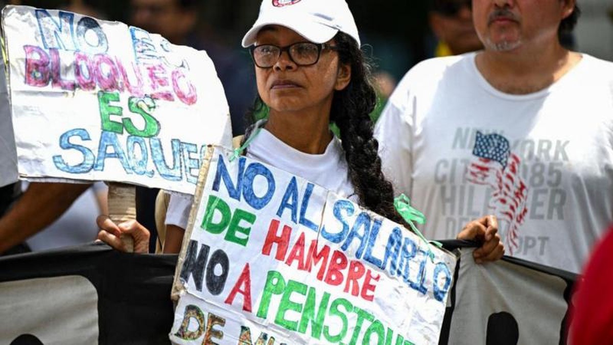 O abandono em massa das salas de aulas por professores na Venezuela