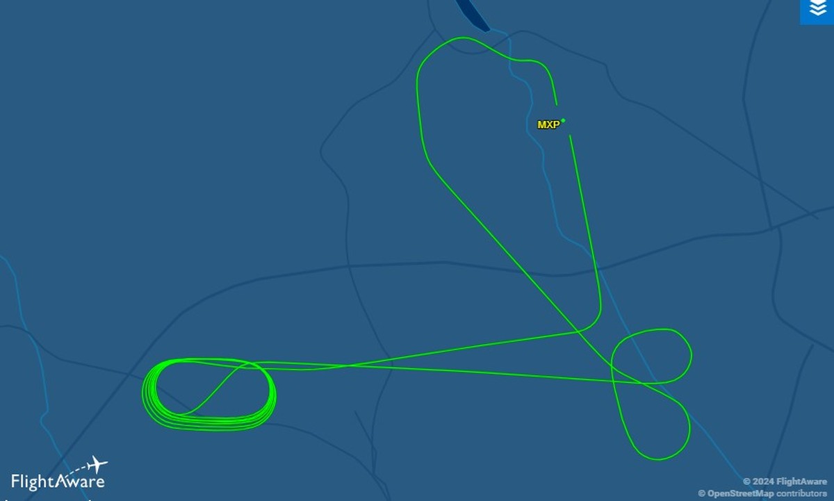 Boeing 777 da Latam que ia para Guarulhos bate cauda ao decolar e tem que voltar a aeroporto de Milão