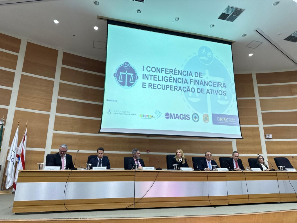 PF participa da I Conferência de Inteligência Financeira e Recuperação de Ativos em Florianópolis