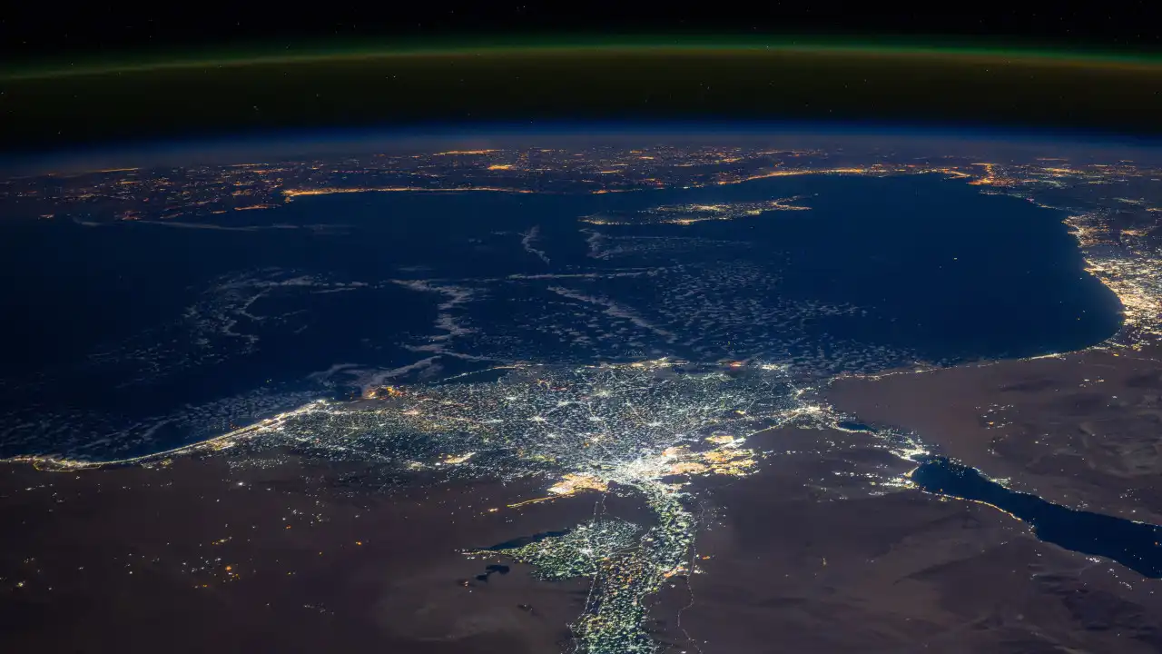 Astronauta registra Cairo iluminado antes de voltar à Terra com a Crew-8