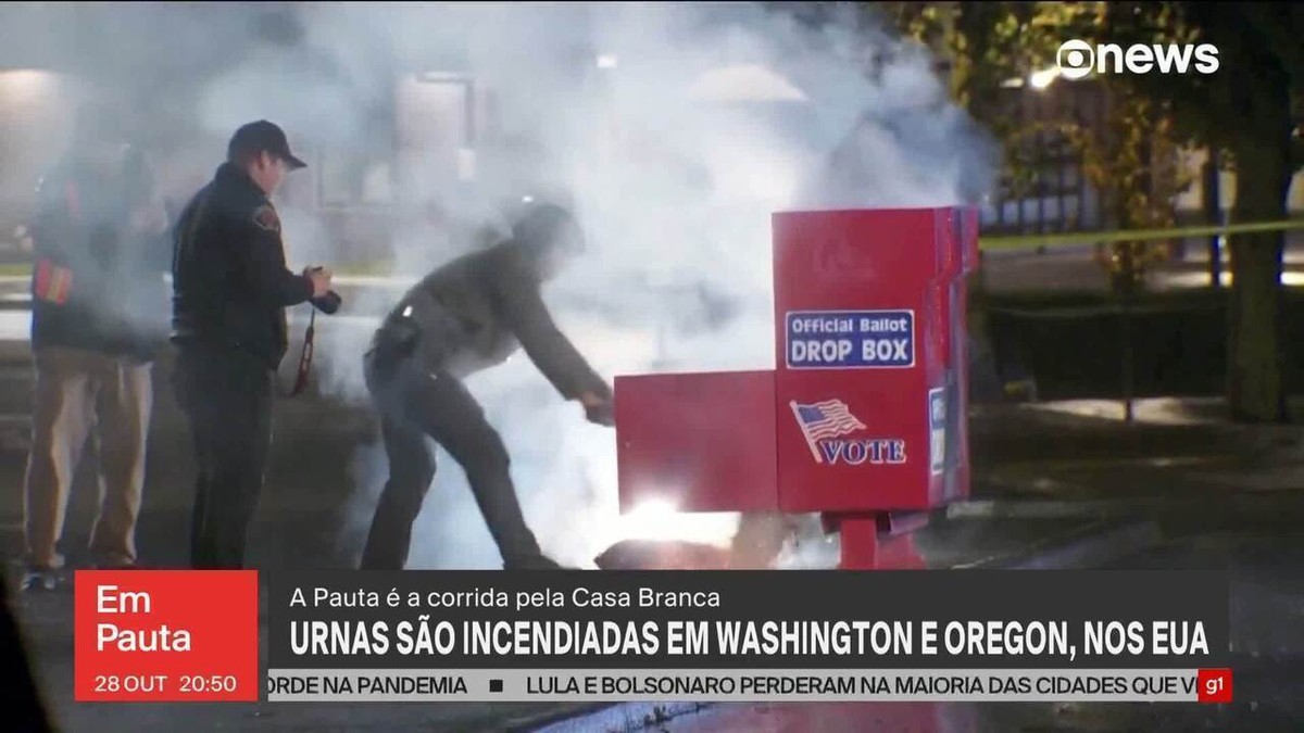 Urnas para votação antecipada são incendiadas em dois estados dos EUA