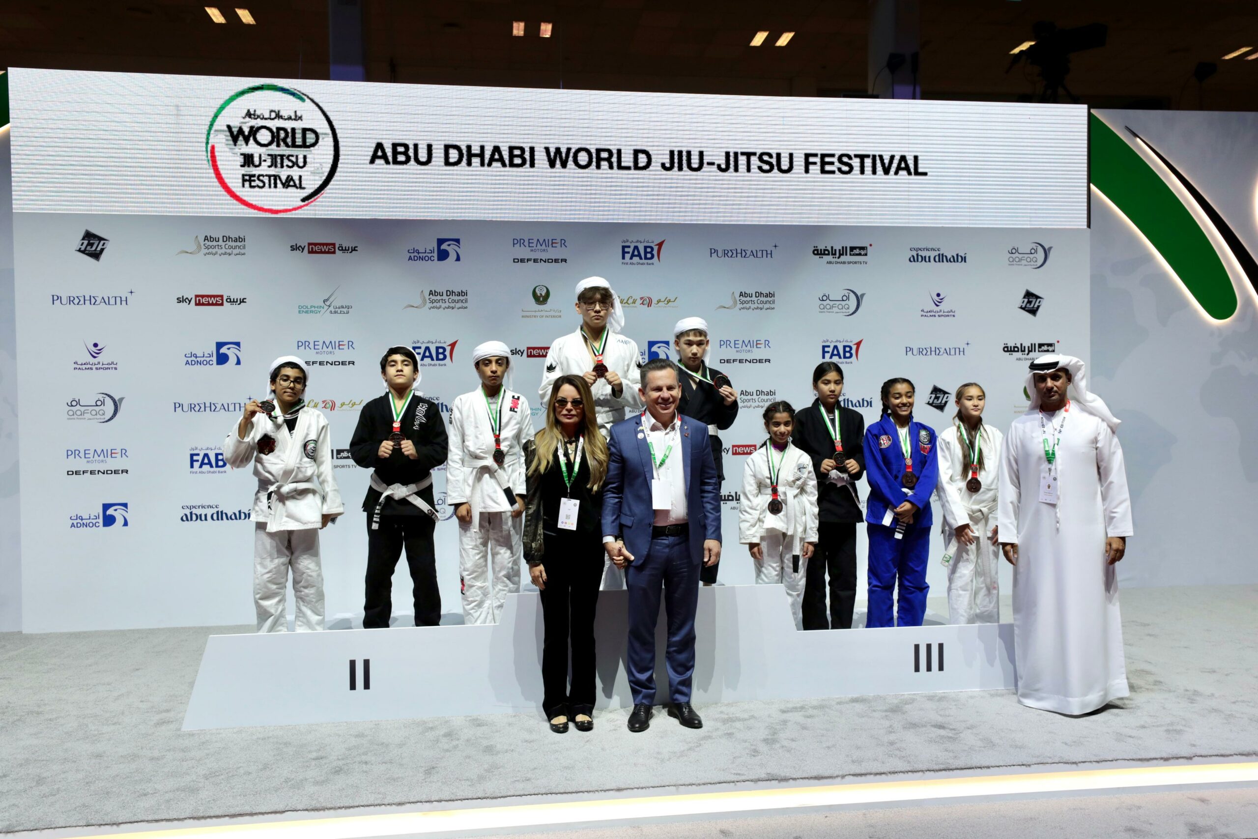 Em Abu Dhabi, governador e primeira-dama de MT representam o Estado na abertura do maior evento mundial de Jiu-jitsu