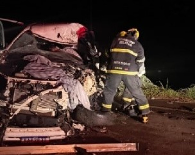 Idoso morre após colidir Hilux contra caminhão na MT-240 em Santo Afonso | RDNEWS