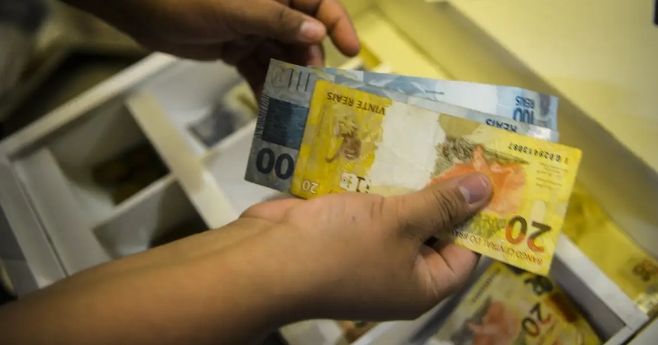 Brasileiros ainda não sacaram R$ 8,53 bilhões de valores a receber