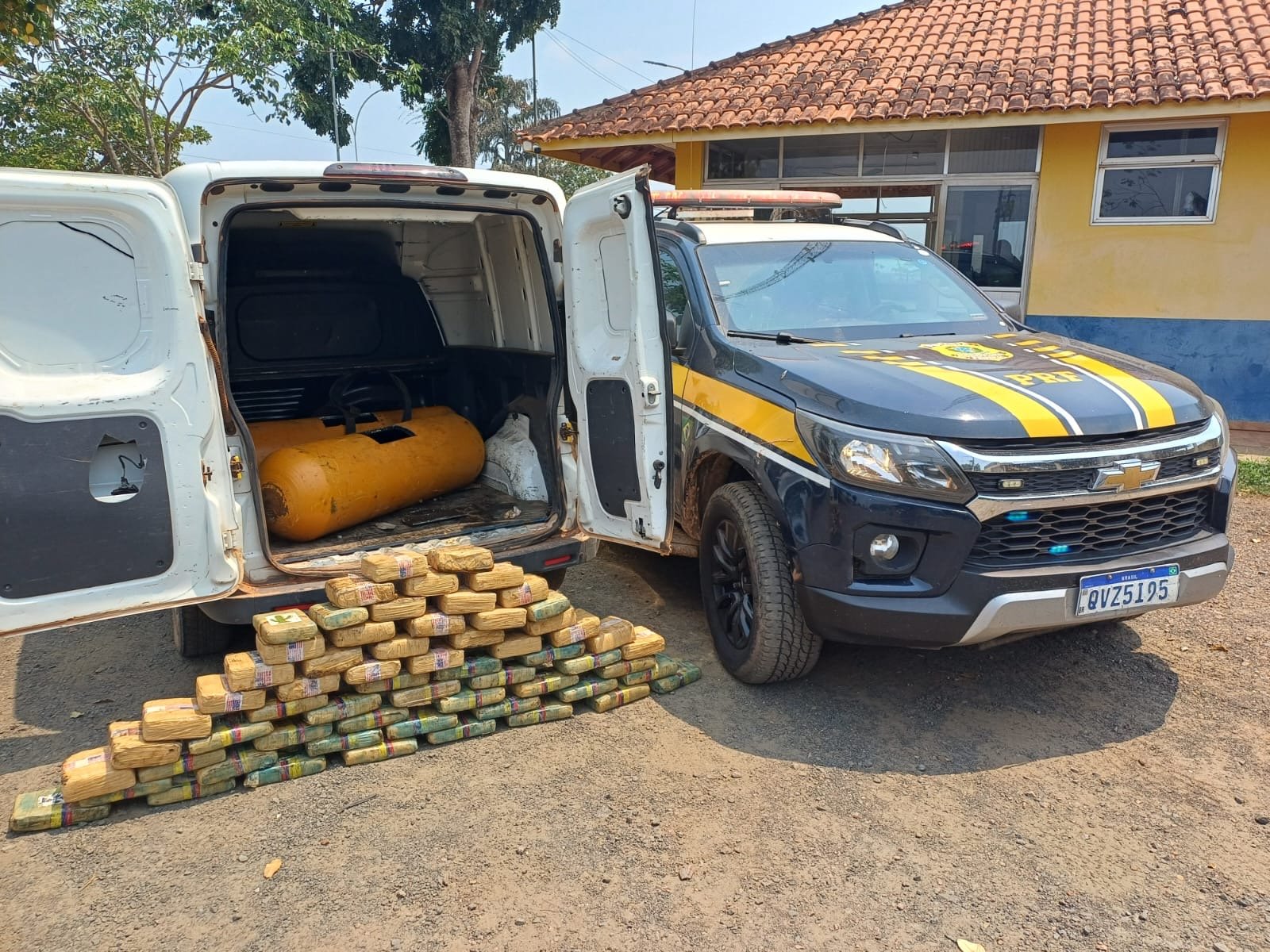 PRF Apreende 61kg de Skunk em Veículo Abordado na BR-230 em Altamira