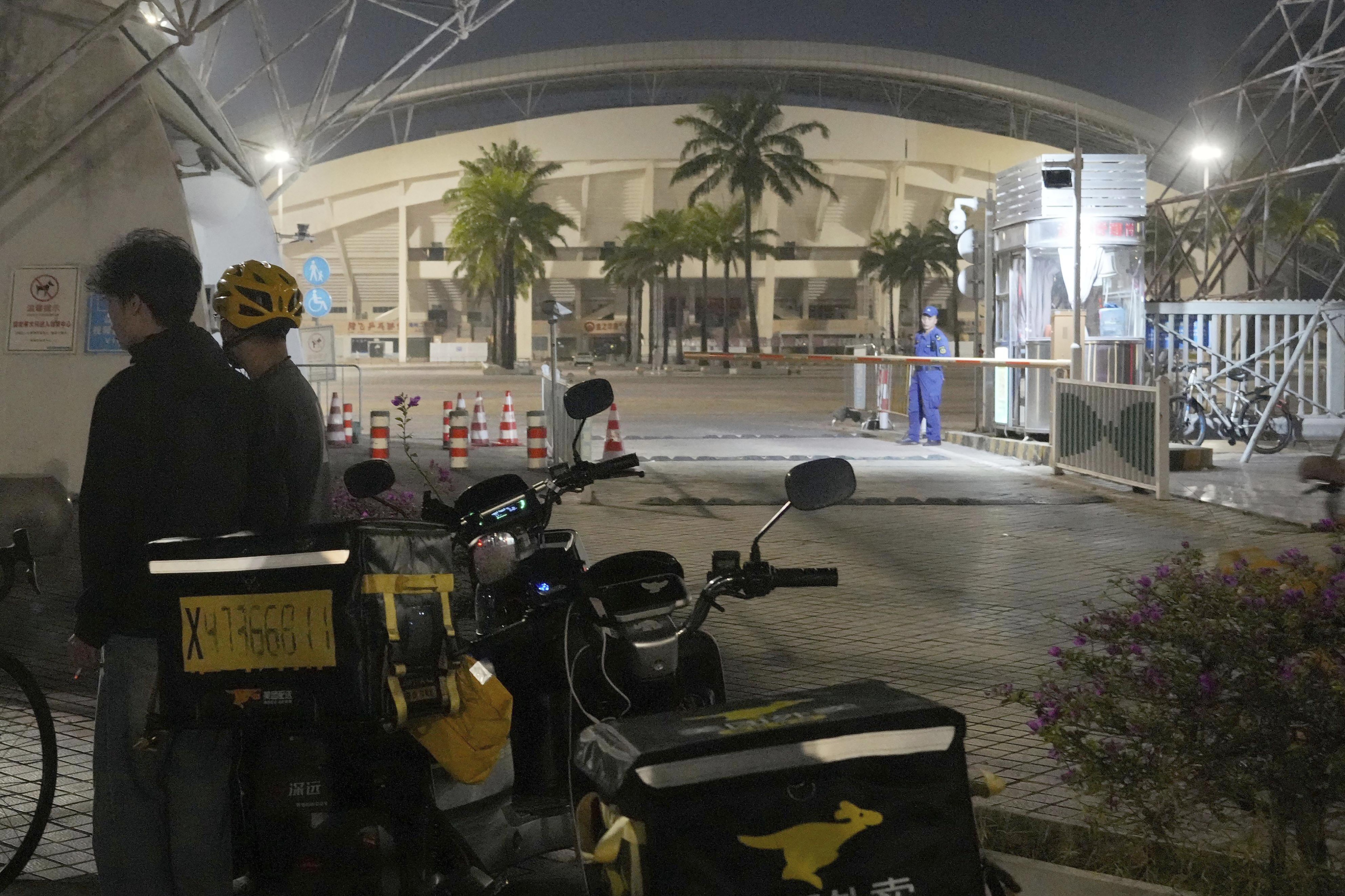 Motorista invade centro esportivo, atropela e mata 35 pessoas na China