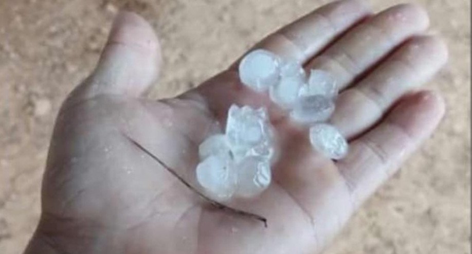 Chuva de Granizo Surpreende Rurópolis Após Dias de Calor Intenso