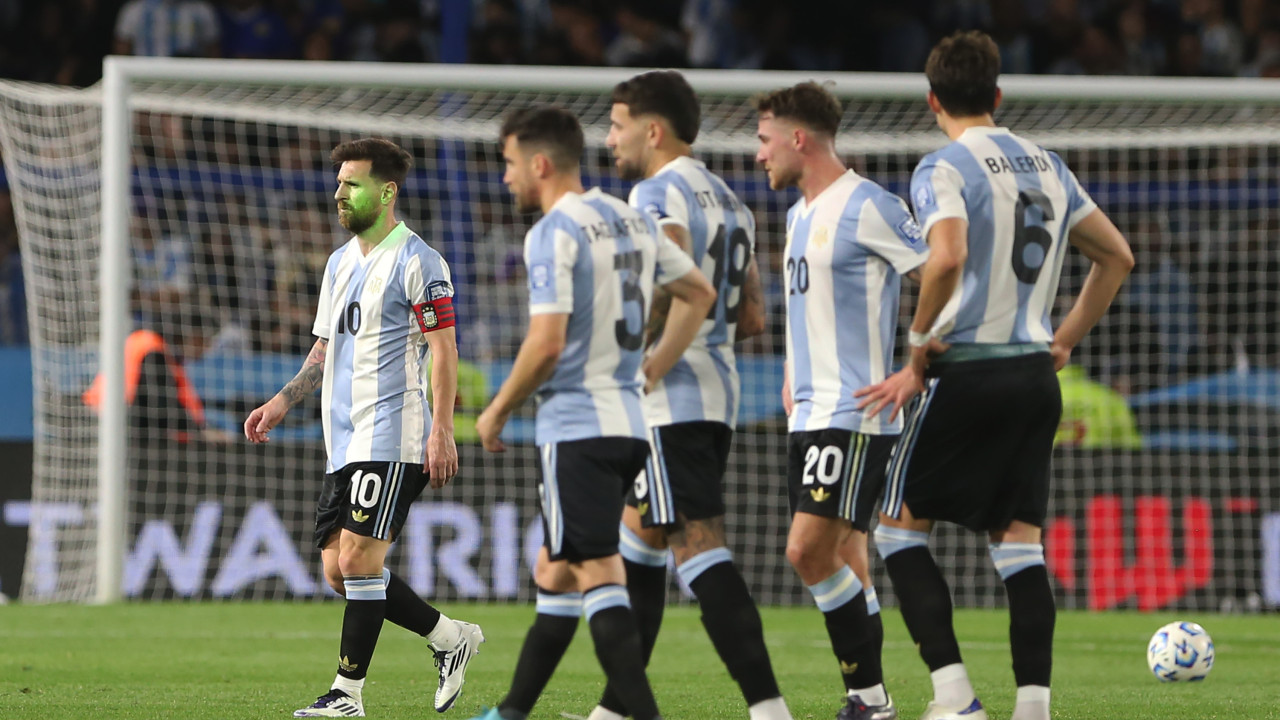 Jogadores do Peru furiosos: &amp;quot;Ninguém diz nada porque é Messi&amp;quot;