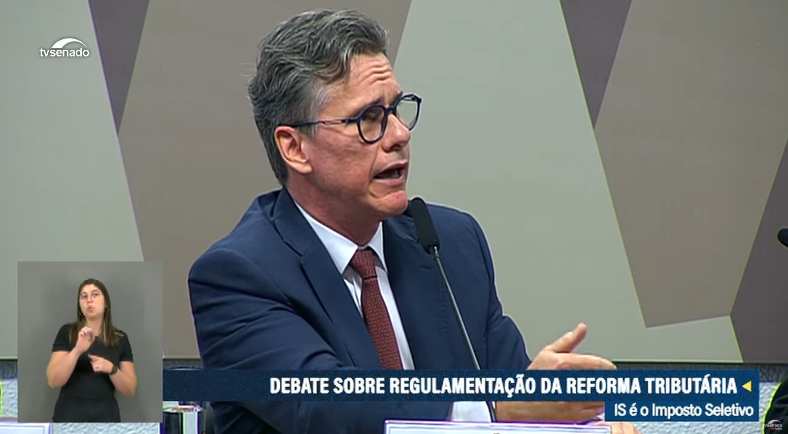 “Reforma tributária tem que proteger estados e municípios durante transição”, afirma Gallo no Senado