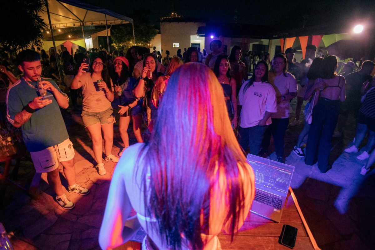 Festa reúne mulheres lésbicas, bissexuais e pansexuais