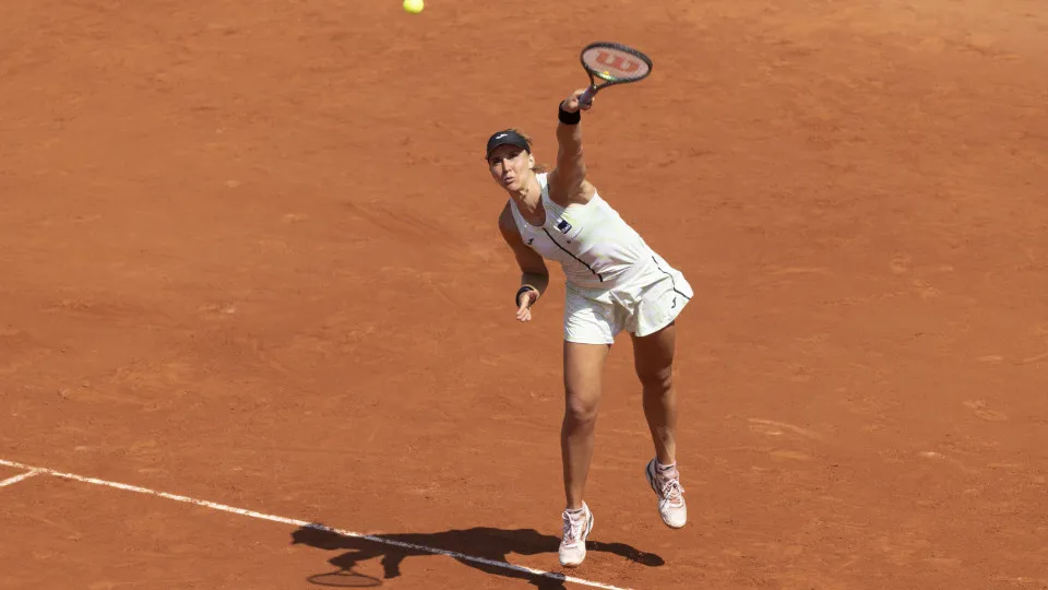 Bia Haddad e Laura Siegemund sofrem virada e dão adeus ao Australian Open