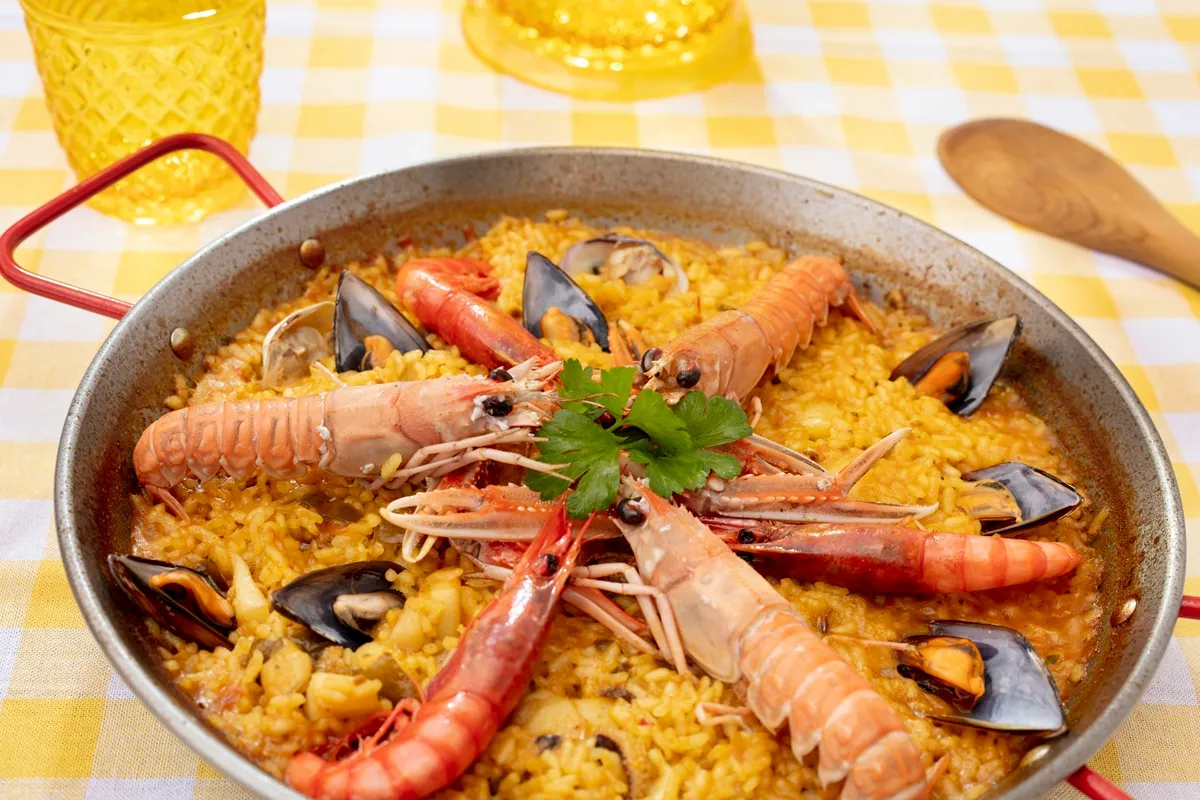 Como preparar uma paella?