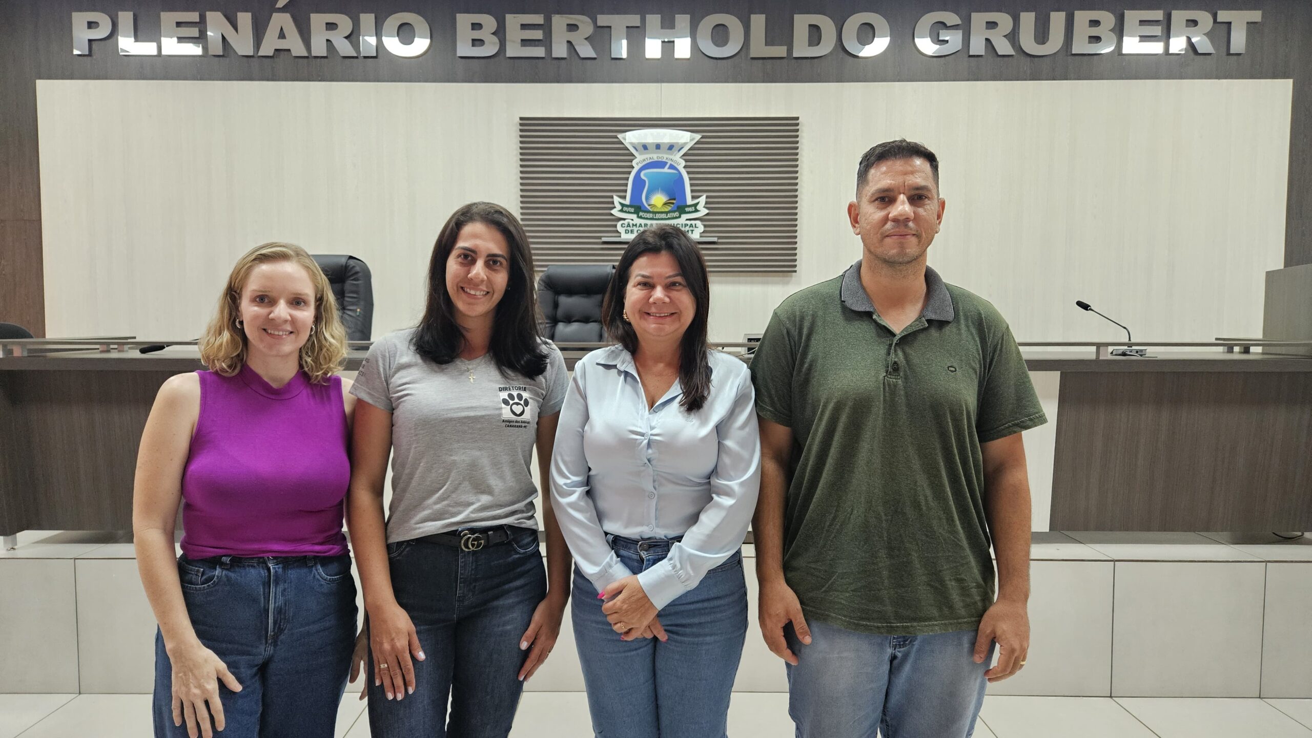 Reunião discute início das atividades do Castramóvel em Canarana