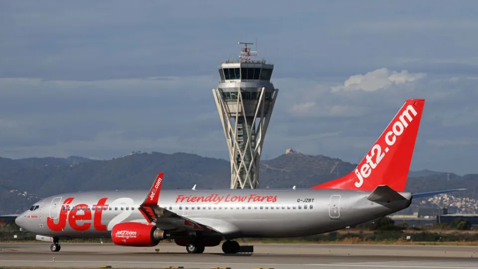 Avião faz pouso de emergência após passageiro morrer a bordo