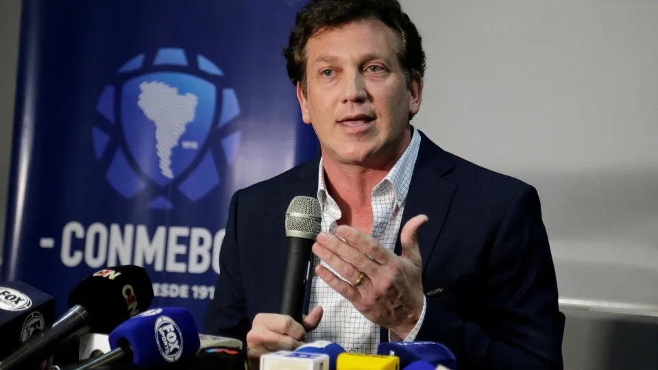 Presidente da Conmebol fala sobre racismo e pede ação conjunta no combate