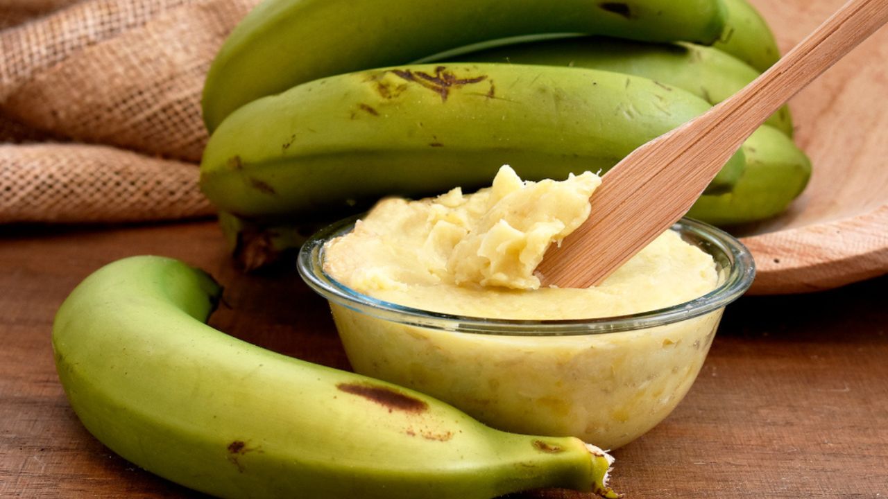 Biomassa de banana verde: conheça a nova base das suas receitas